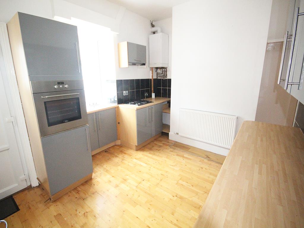 2 bedroom mid terrace house To Let in Barnoldswick - IMG_5352.jpg